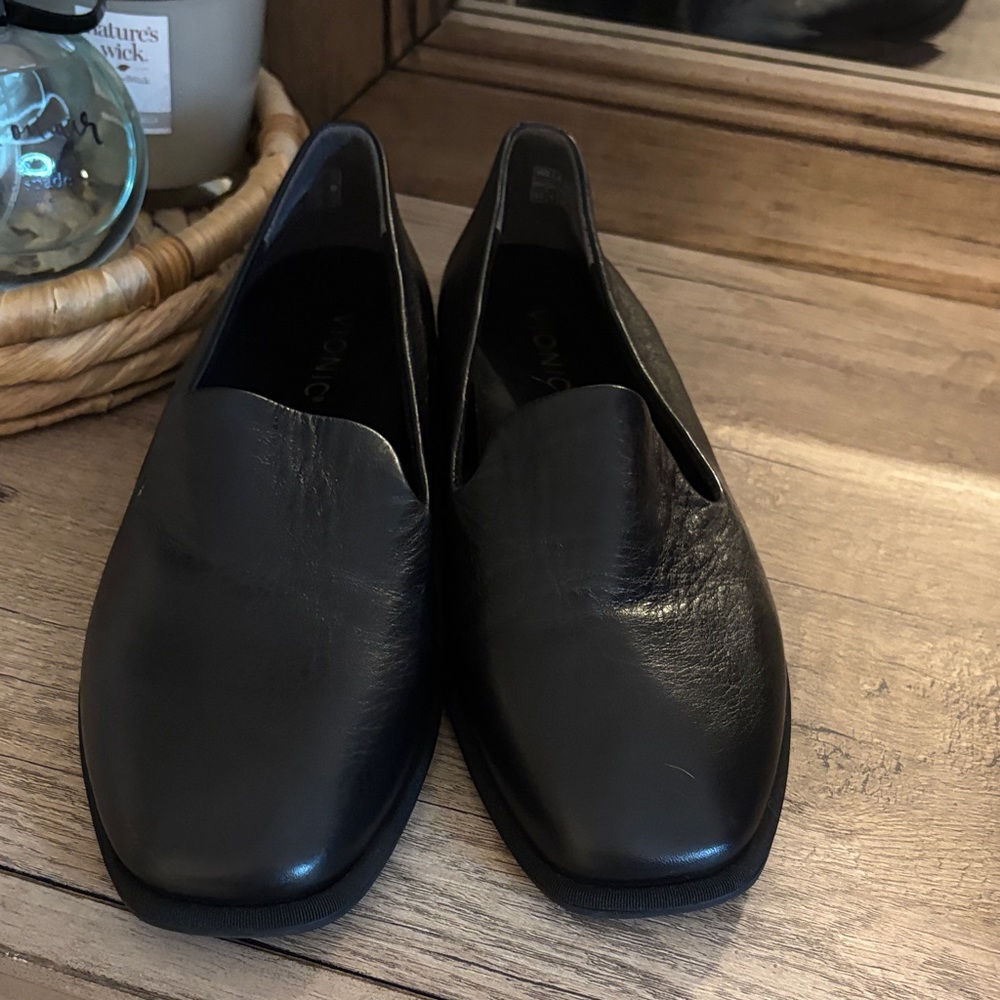 Vionic Women’s Willa 2.0 Black Slip-On Leather Loafers-Size 8.5 - Picture 5 of 8